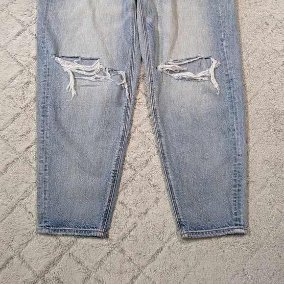 American Eagle Jeans Women's 4 Blue Light Wash Relaxed Mom Distressed Cotton - Picture 5 of 11